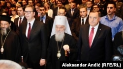 Aleksandar Vučić, patrijarh Irinej i Milorad Dodik na dodeli ordenja