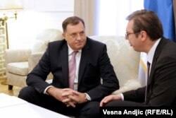 "Dodikova politika prvenstveno zavisi od stava i potreba Beograda", smatra Prohić (Na fotografiji Milorad Dodik sa predsjednikom Srbije Aleksandrom Vučićem)