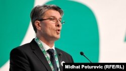 Šemsudin Mehmedović: Važno im je šta oni iz svega toga dobivaju