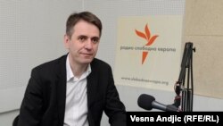 Saša Radulović u beogradskom studiju RSE