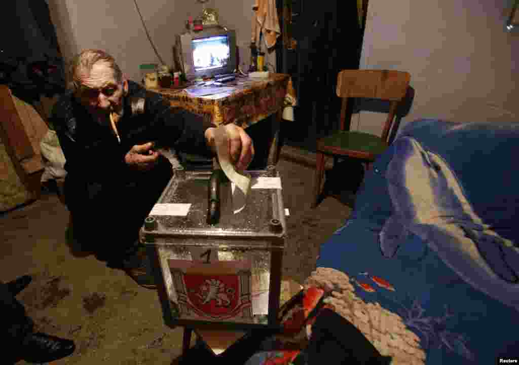 Glasački mobilni timovi u akciji