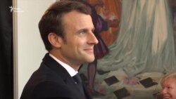 Кандидати у президенти Франції Марін Ле Пен і Емманюель Макрон голосують на виборах (відео) Кандидати у президенти Франції Марін Ле Пен і Емманюель Макрон голосують на виборах (відео)