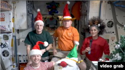 ასტრონავტების ახალი წლის მილოცვა კოსმოსური სადგურიდან