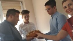 Porodična slava u doba pandemije Porodična slava u doba pandemije