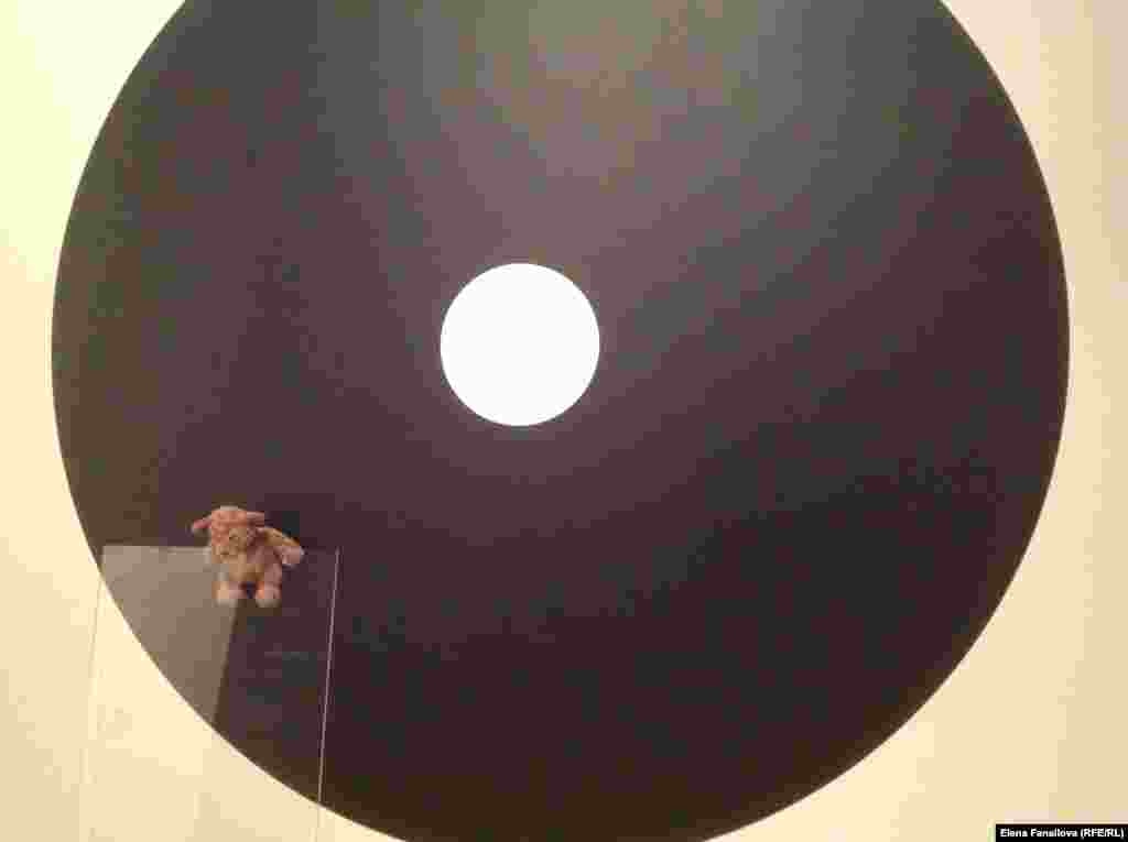 Д.А. Пригов, "Пульсирующее черное", 1998