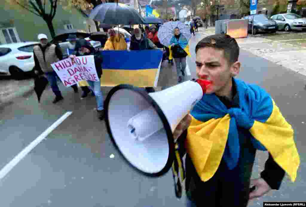 Šetnja je i poruka svima koji žele mir i pravdu – da neće zatvoriti oči pred zlom, poručeno je sa Cetinja.