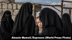 Žene u kampu Al-Hol u Siriji, novembar 2019. 