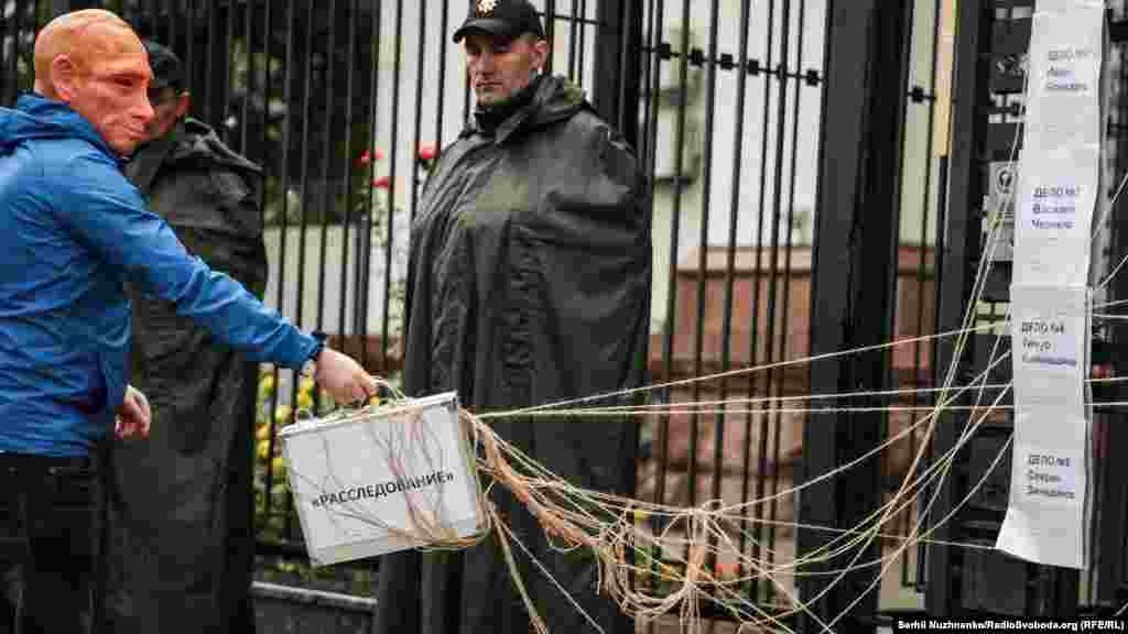 «Путін» взяв участь в акції. Він намагався заховати сліди справ – причетність окупаційної влади Криму та Росії до справ жертв насильницьких зникнень на півострові