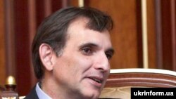 Директор з питань зовнішньополітичних досліджень Інституту Брукінгс США Карлос Паскуаль