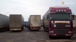 «Гуманітарні фури Ахметова» не пустили на Донбас «Гуманітарні фури Ахметова» не пустили на Донбас