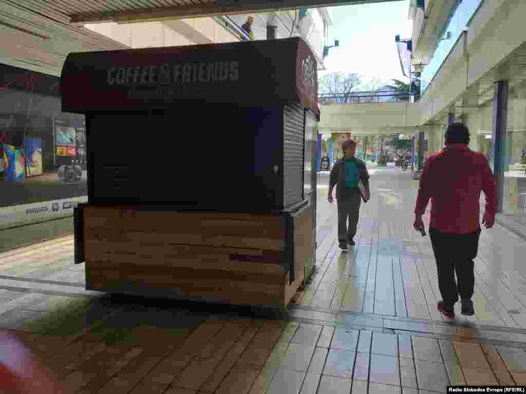 Zatvorene radnje u centru Skoplja zbog pandemije korona virusom, 20. mart, 2020. 