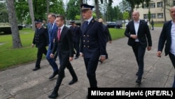 Slijeva nadesno: general pukovnik Gojko Knežević, načelnik Zajedničkog štaba OS BiH, Milorad Dodik, predsjednik RS, Aleksandar Goganović, zamjenik ministra odbrane BiH, Banja Luka, 12. maj 2025.