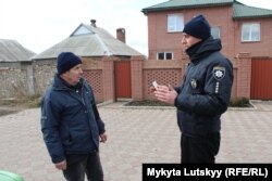 Николай Ошурко (слева)