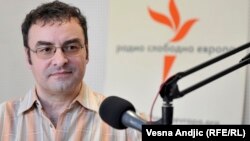 Uzima se od siromašnih, pa oni postaju još veća sirotinja, a onda im se pred izbore dele mrvice: Jovo Bakić