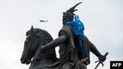 Mnogi srpski naučnici su isticali da je deo Arbanasa slovenskog porekla, uključujući i čuvenog Skenderbega