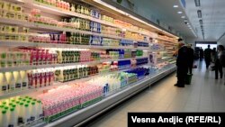 Ilustracija, mleko u trgovini