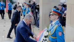 Šojgu i Vulin položili su vence na Spomen-obeležje oslobodiocima Beograda i na Spomenik crvenoarmejcu u Beogradu