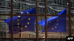 Zastave Evropske unije ispred sedišta EU u Briselu