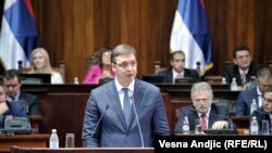Premijer odmeren, ministri oštri: Aleksandar Vučić