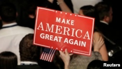 Donald Tramp je iskoristio situaciju: Edvard Džozef (na slici: Moto izborne kampanje Donalda Trampa)