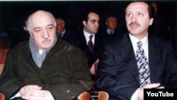 Fetulah Gulen i Redžep Tajib Erdogan iz vremena kada su bili saveznici