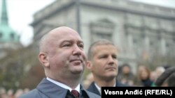 Popović traži da se Stoltenberg izjasni