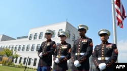 Marinci ispred zgrade Američke ambasade u BiH, Sarajevo (fotoarhiva)
