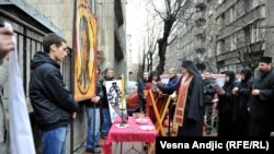 'Njima ta ljubav prema NDH podrazumijeva i poštovanje prema Nedićevoj Srbiji.' (Foto sa obilježavanja 70. godišnjice smrti Nedića, Beograd, 2016)
