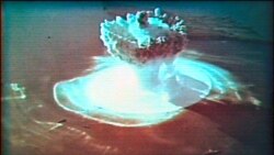 Первый подводный ядерный взрыв в СССР и первый ядерный взрыв на Новой Земле 21 сентября 1955 г. Испытание торпеды Т-5 мощностью 3,5 килотонны на глубине 12 м (бухта Че
рная)