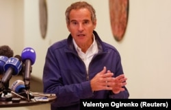 UKRAJINA – Generalni direktor Međunarodne agencije za atomsku energiju (IAEA) Rafael Grosi obraća se medijima nakon sastanka sa ukrajinskim predsjednikom Volodimirom Zelenskim. Kijev, 6. oktobar 2022