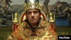 Джуд Лоу в сериале "Молодой Папа" Паоло Соррентино