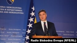Nema nikakve potrebe da premijer Republike Hrvatske Andrej Plenković upoznaje šefove država i vlada članica EU sa stanjem u BiH: Denis Zvizdić