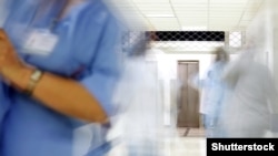 Iz Hrvatske je otišlo 450 ljekara i Hrvatska može sada da usisa sve ljekare iz BiH, upozorava predsjednik Sindikata doktora medicine i stomatologije u Domu zdravlja KS