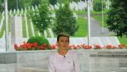 Dževa Avdić je imala nepunih devet godina kada je s majkom i bratom izbjegla iz Srebrenice, 12. jula 1995. godine.