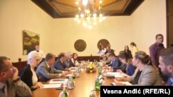 Nadležni ministri iz Srbije, BiH, Makedonije i Crne Gore očekuju da u najkraćem mogućem roku budu skinute sve trgovinske barijere u razmeni robe u regionu CEFTA (Foto: Ministri trgovine Srbije, BiH i Makedonije, te predstavnik Crne Gore na sastanku u Beogradu, 25. jula)