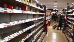 U Japanu do sada neviđeni, paket od hiljadu milijardi kako bi se zaštitili poslovi i privreda (fotografija: prazne police u Japanu)