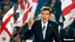 Mixeil Saakaşvili "Vahid Milli Hərəkat" partiyasının qurultayında çıxış edir. 2013