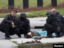 Akciju svladavanja Mevlida Jašarevića provele su policijske snage MUP-a Kantona Sarajevo, Federalne uprave policije i Državne agencije za istrage i zaštitu (SIPA)