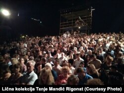 Publika je počela da se smeje od trećeg minuta predstave, ukapirali su „šifru“ predstave, rekloa je Mandić Rigonat