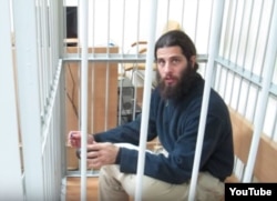 Рафаэль Лусварги во время рассмотрения его дела в Печерском районном суде Киева