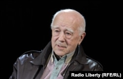 Виталий Коротич в студии Радио Свобода, 2015 год