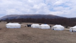 Federalna uprava civilne zaštite osigurala je 30 šatora, 200 pokrivača i neke od drugih medicinskih potrepština.