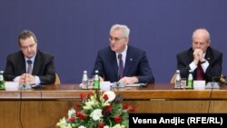 Predsednik Tomislav Nikolić i šef diplomatije Ivica Dačić na sastanku sa ambasadorima, foto: Vesna Anđić