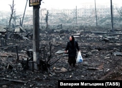 განადგურებული გროზნო. 17 თებერვალი, 2000.