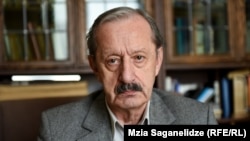 ვახტანგ ხმალაძე