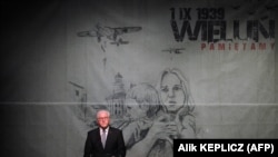 "Poklanjam se žrtvama rata, tražim oprost zbog nemačke istorijske krivice": Štajnmajer