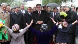 Пять правил, как встречать лидера нации в Таджикистане (видео)