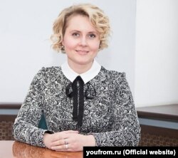 როგორც ჩანს, იულია სერებრიანსკაია მუშაობდა რუსეთის ყოფილი პრემიერ-მინისტრისა და პრეზიდენტის, დმიტრი მედვედევის საარჩევნო კამპანიაში