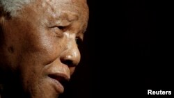 Nelson Mandela u junu 2003.