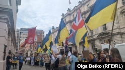 Protesti ispred Kraljevske opere u Londonu, 7. septembra 2025.